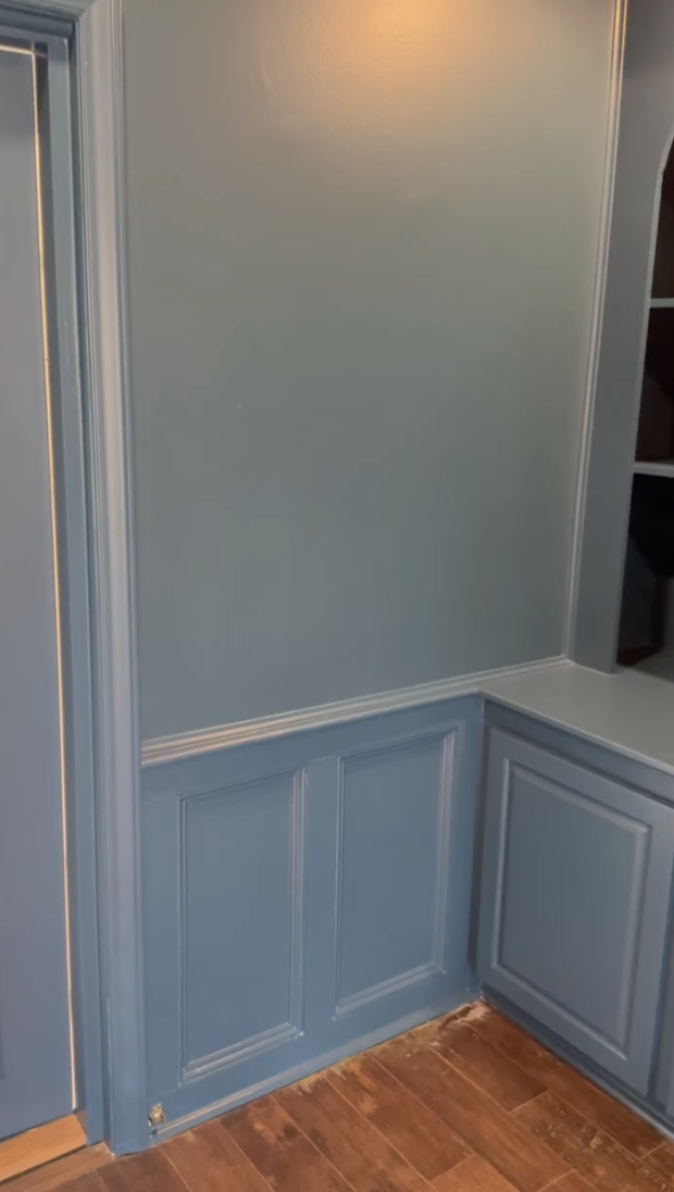 Detailed trim with nice green paint